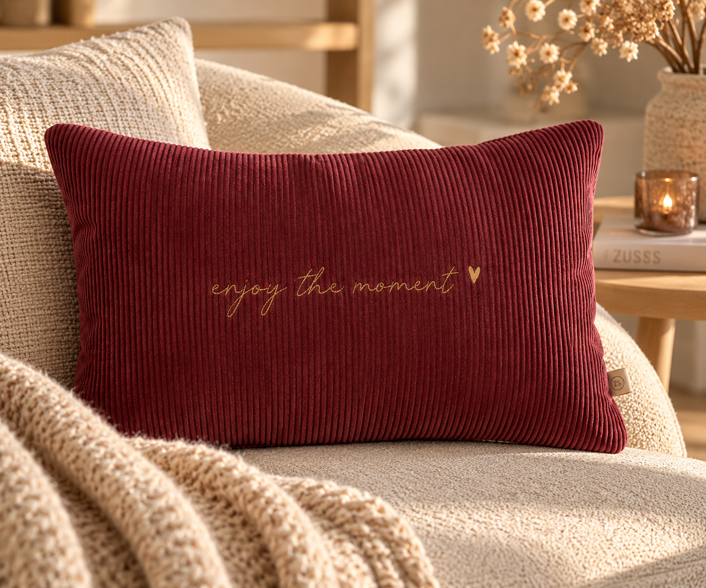 Zusss Cordkissen „Enjoy the moment“ Bordeaux 35 × 25 cm